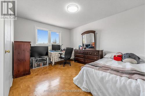 4129 Molly Avenue, Mississauga, ON - Indoor Photo Showing Bedroom