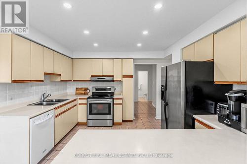 4129 Molly Avenue, Mississauga, ON - Indoor Photo Showing Kitchen With Double Sink