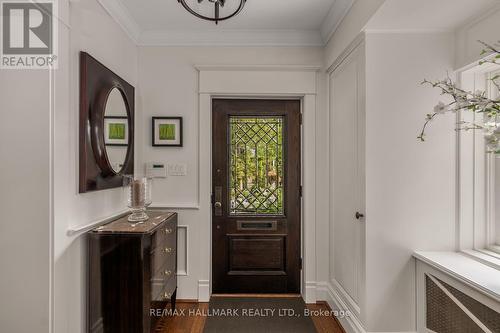 14 Pine Crescent, Toronto, ON - Indoor