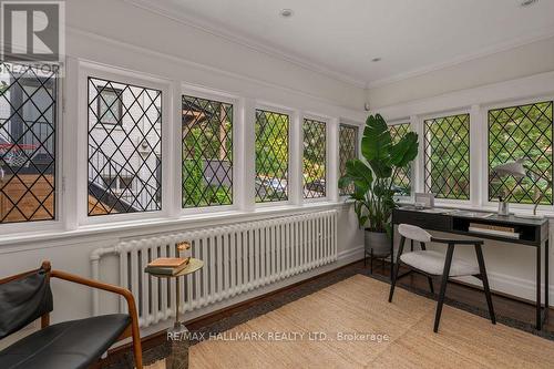 14 Pine Crescent, Toronto, ON - Indoor