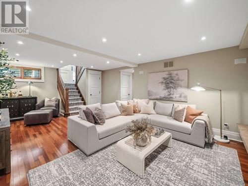 14 Pine Crescent, Toronto, ON - Indoor Photo Showing Living Room