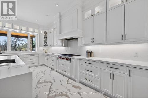 7645 Maltby Road E, Puslinch, ON - Indoor Photo Showing Kitchen