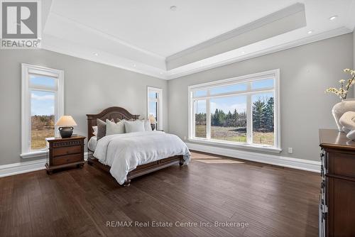 7645 Maltby Road E, Puslinch, ON - Indoor Photo Showing Bedroom