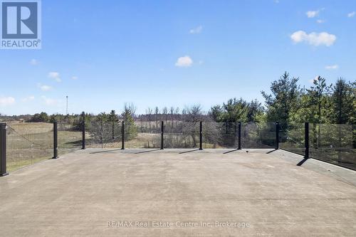 7645 Maltby Road E, Puslinch, ON - Outdoor