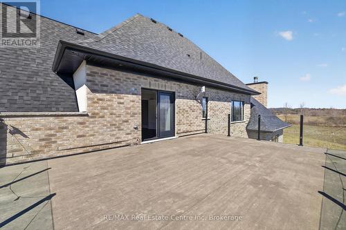 7645 Maltby Road E, Puslinch, ON - Outdoor