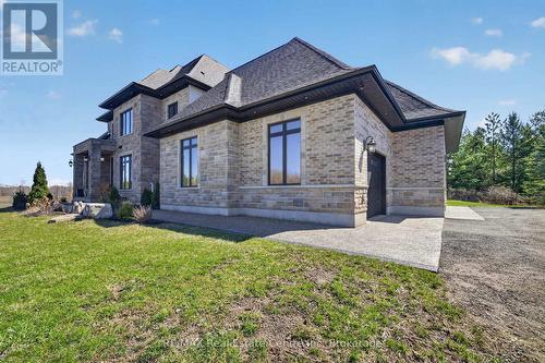 7645 Maltby Road E, Puslinch, ON - Outdoor