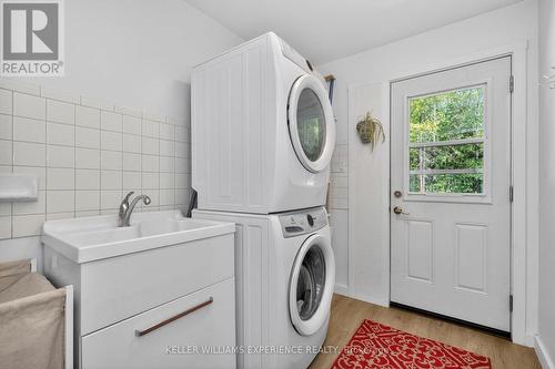 181 Park Road, Tiny, ON - Indoor Photo Showing Laundry Room