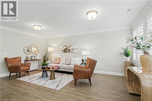 82 Szollosy Circle, Hamilton, ON - Indoor Photo Showing Living Room
