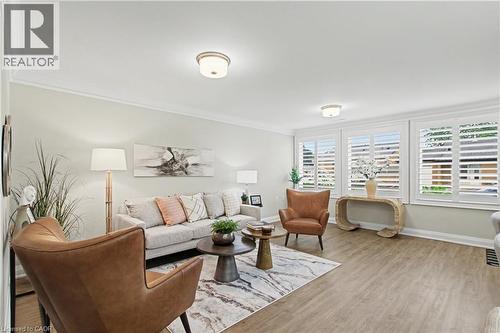 82 Szollosy Circle, Hamilton, ON - Indoor Photo Showing Living Room