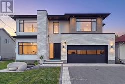 1533 ROSEBELLA AVENUE  Ottawa, ON K1T 1G6
