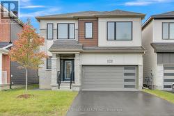 309 CROSSWAY TERRACE Ottawa, ON K2S 3A8