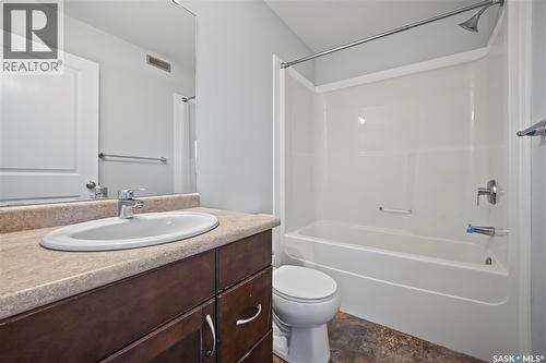 5234 Campling Avenue, Regina, SK - Indoor Photo Showing Bathroom