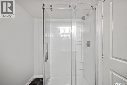 5234 Campling Avenue, Regina, SK - Indoor Photo Showing Bathroom
