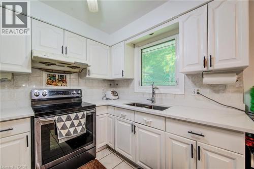 282 Driftwood Drive, Kitchener, ON - Indoor Photo Showing Kitchen With Double Sink