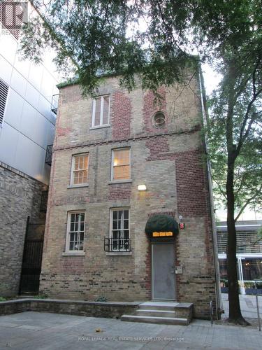 6 Trinity Square, Toronto, ON 