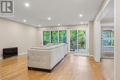 39 Cadillac Avenue, Toronto, ON - Indoor