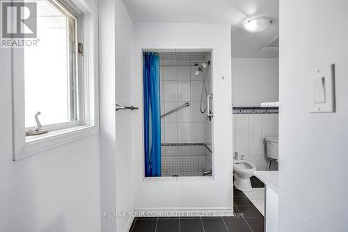 Ensuite to Primary - 39 Cadillac Avenue, Toronto, ON - Indoor Photo Showing Bathroom