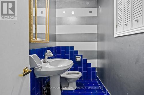 39 Cadillac Avenue, Toronto, ON - Indoor Photo Showing Bathroom