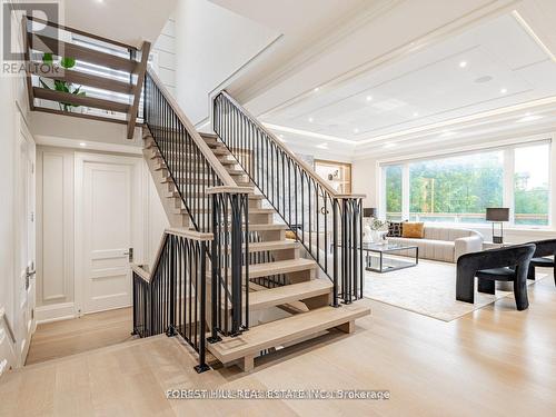39 Rippleton Road, Toronto, ON - Indoor Photo Showing Other Room