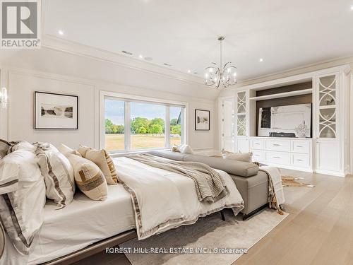 39 Rippleton Road, Toronto, ON - Indoor Photo Showing Bedroom