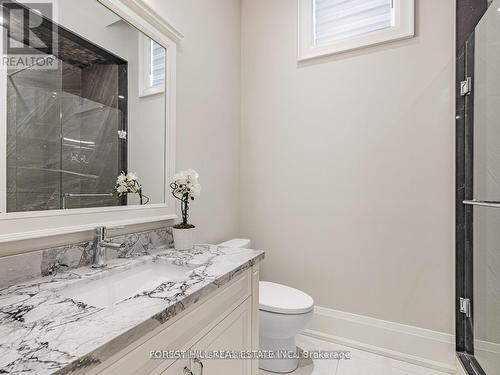 39 Rippleton Road, Toronto, ON - Indoor Photo Showing Bathroom
