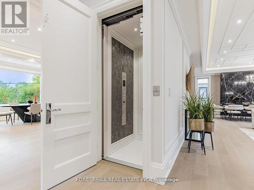 39 Rippleton Road, Toronto, ON - Indoor Photo Showing Other Room