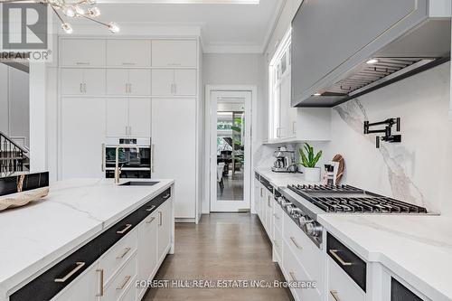 49 Ravenscroft Circle, Toronto, ON - Indoor Photo Showing Kitchen