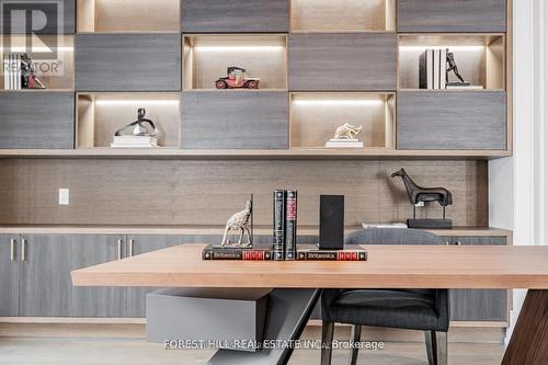 49 Ravenscroft Circle, Toronto, ON - Indoor