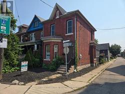 138 VICTORIA AVENUE N  Hamilton, ON L8L 5E8