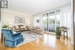 513 - 250 SCARLETT ROAD Toronto, ON M6N 4X5