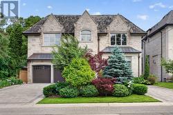 59 MUNRO BOULEVARD Toronto, ON M2P 1C3