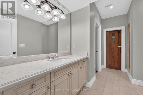59 Munro Boulevard, Toronto, ON - Indoor Photo Showing Bathroom