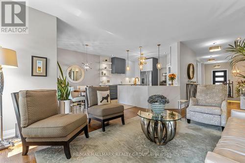 1832 Springridge Drive, Ottawa, ON - Indoor Photo Showing Living Room
