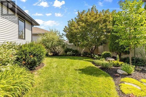 1832 Springridge Drive, Ottawa, ON - Outdoor