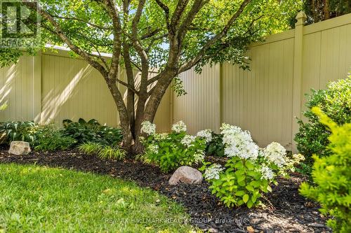 1832 Springridge Drive, Ottawa, ON - Outdoor