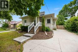751 ROSS AVENUE Sarnia, ON N7T 1K4