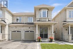 24 ZANETTA CRESCENT Brampton, ON L6Y 6A3