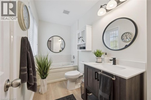 199 Saginaw Parkway Unit# 15, Cambridge, ON - Indoor Photo Showing Bathroom