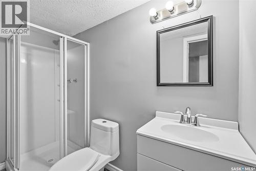 8 103 Berini Drive, Saskatoon, SK - Indoor Photo Showing Bathroom