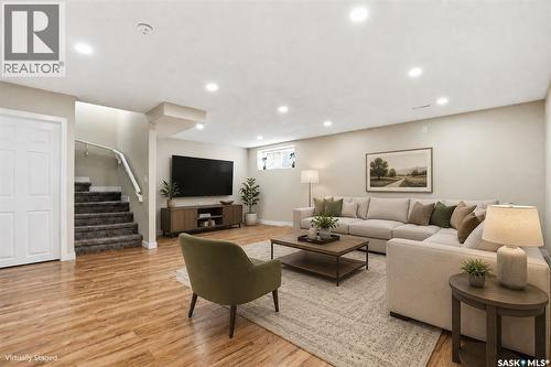 127 315 Dickson Crescent, Saskatoon, SK - Indoor Photo Showing Living Room
