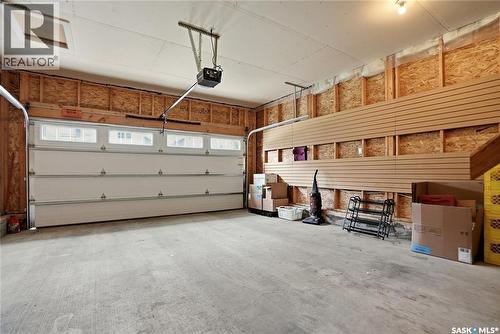127 315 Dickson Crescent, Saskatoon, SK - Indoor Photo Showing Garage