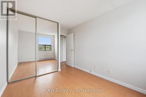 404 - 65 Silvercreek Parkway N, Guelph (Junction/Onward Willow), ON - Indoor Photo Showing Other Room