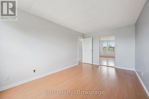 404 - 65 Silvercreek Parkway N, Guelph (Junction/Onward Willow), ON - Indoor Photo Showing Other Room