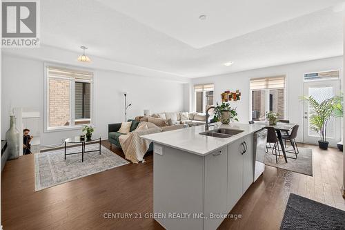1444 Savoline Boulevard, Milton, ON - Indoor Photo Showing Kitchen With Double Sink