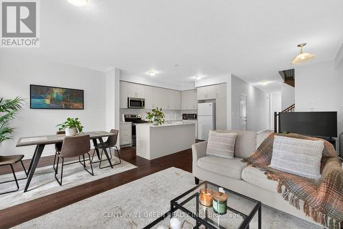 1444 Savoline Boulevard, Milton, ON - Indoor Photo Showing Living Room
