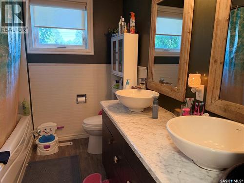 939 7Th Street, Humboldt, SK - Indoor Photo Showing Bathroom