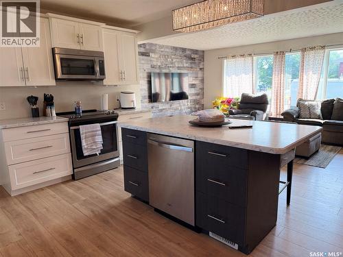 939 7Th Street, Humboldt, SK - Indoor Photo Showing Kitchen