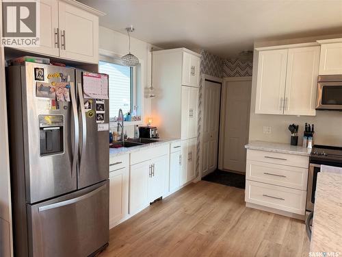 939 7Th Street, Humboldt, SK - Indoor Photo Showing Kitchen