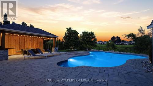 191 Cheyenne Way, Ottawa, ON - Outdoor With In Ground Pool