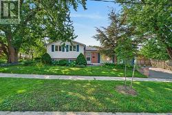 36 DALLINGTON DRIVE Toronto, ON M2J 2G3